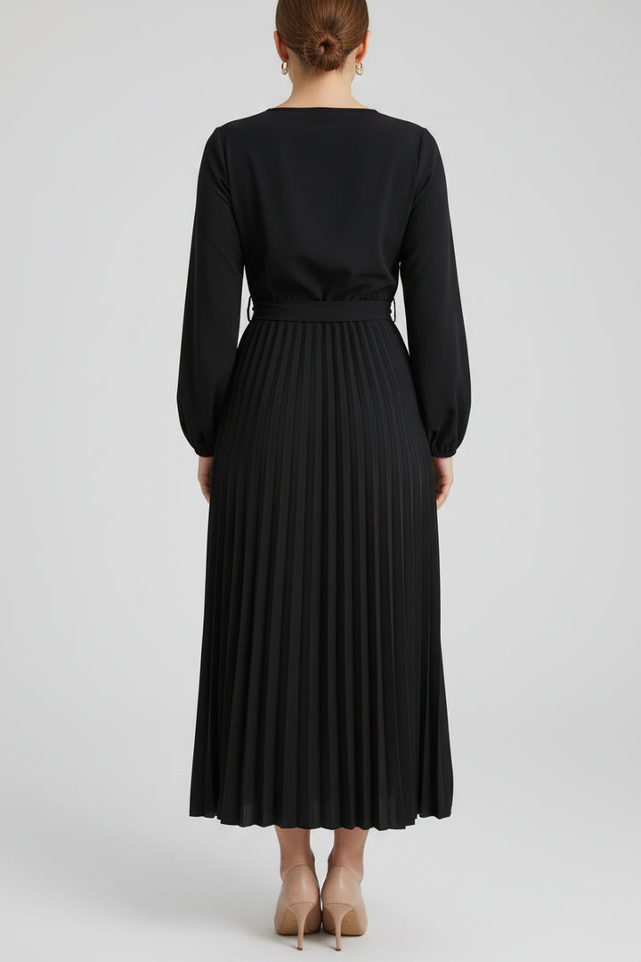 Vasna – Elegantna plisirana maxi haljina sa V-izrezom